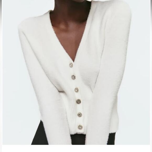 Zara NWOT super soft white sweater gorgeous Sparkly Diamond Buttons Size Medium - Picture 5 of 9